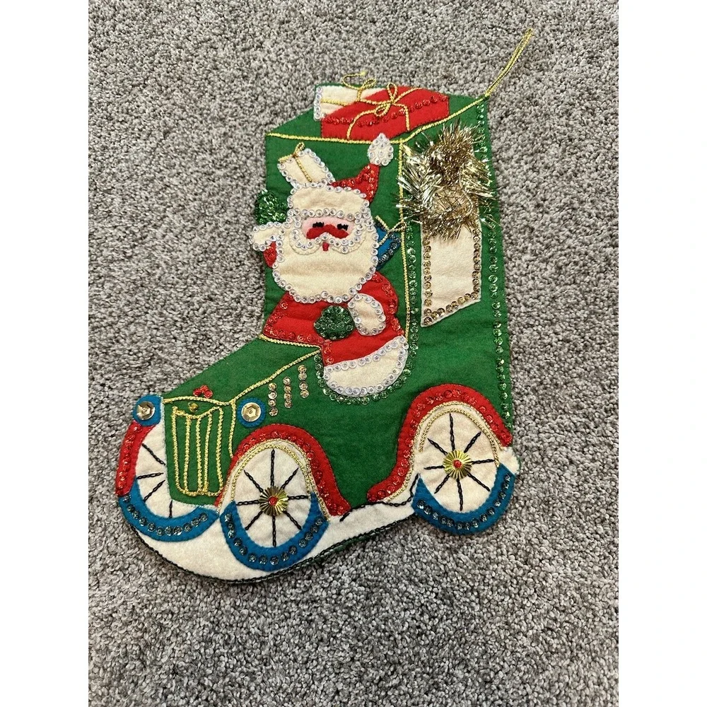 Vintage Handmade Christmas Wall Hanging Sequins Santa in Old Car‎